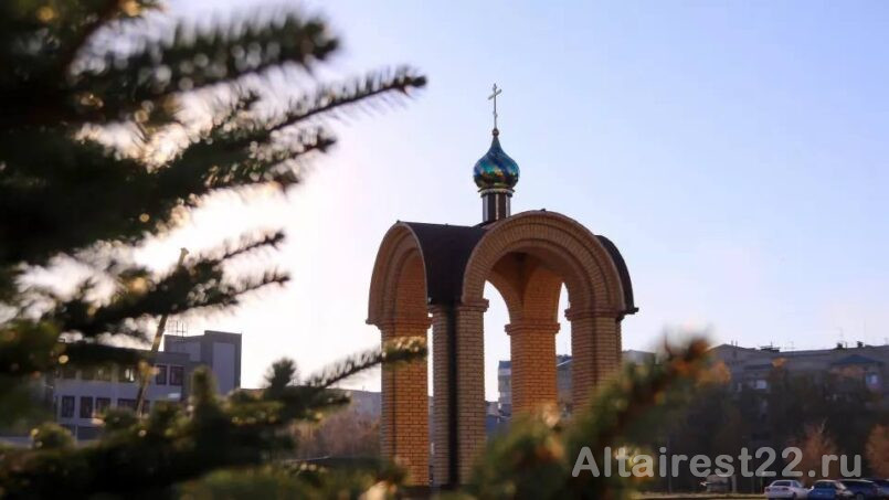 В Барнауле открылась уникальная часовня с фонтаном и крещенской купелью.