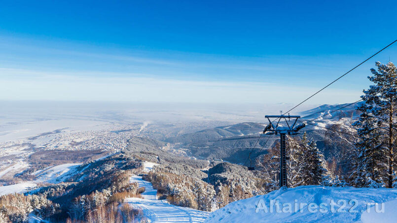 В Белокурихе начали строить новую канатную дорогу.